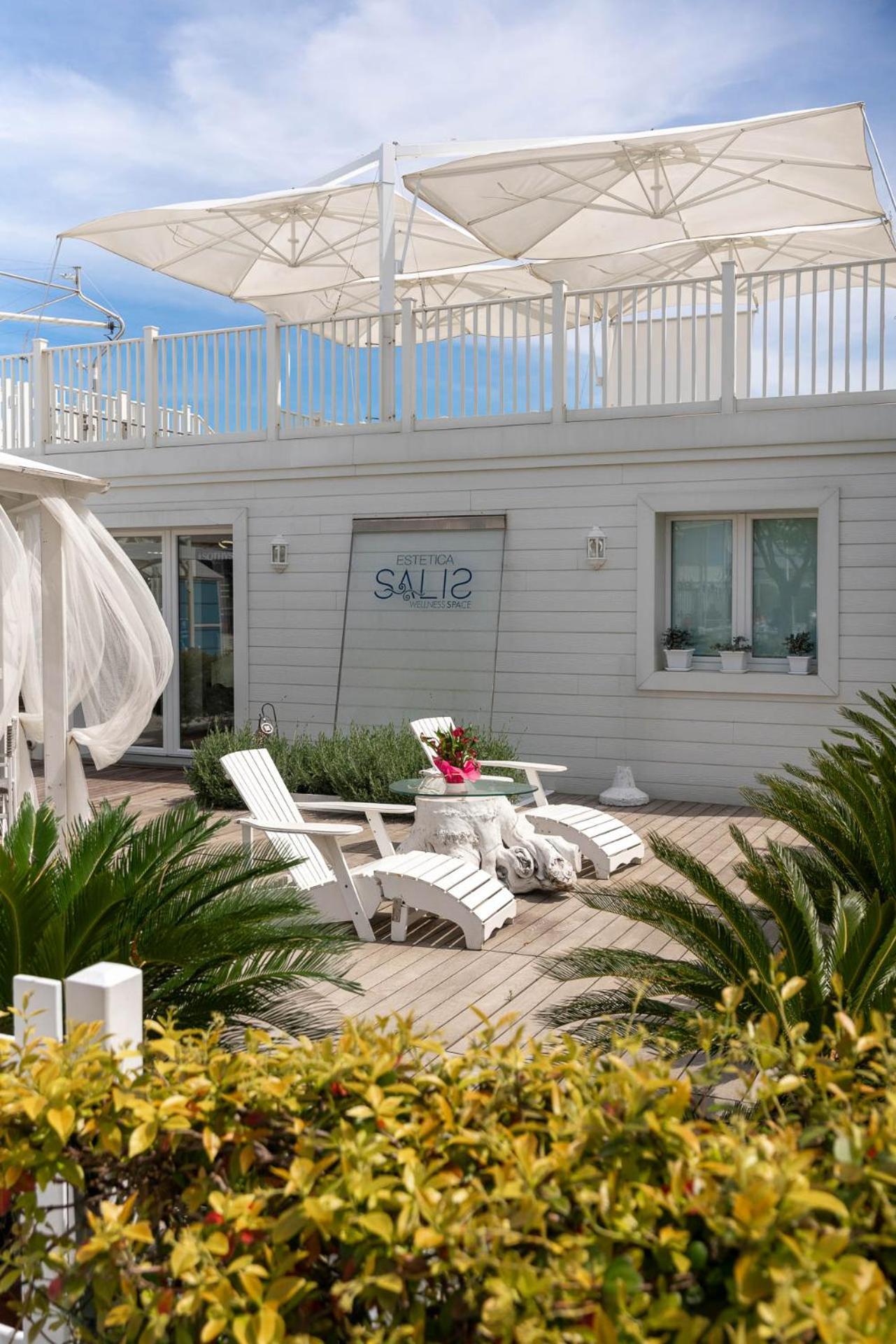 Hotel Embassy Riccione Exterior photo